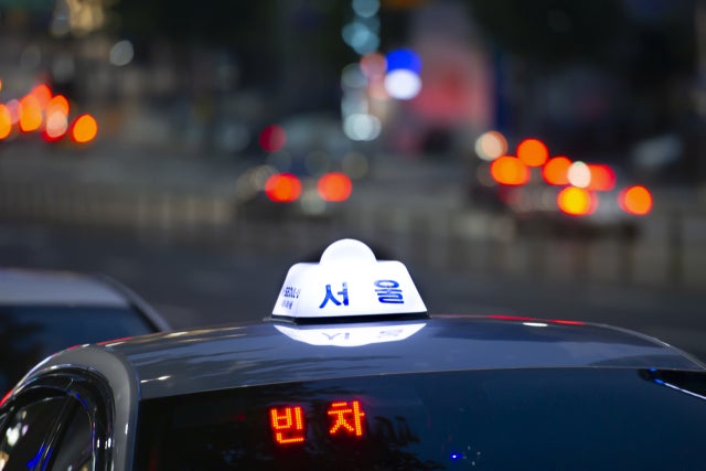 과속하다 중앙선 침범 사고 일으켜 9개월 아기 숨지게 한 70대 택시기사, 집유