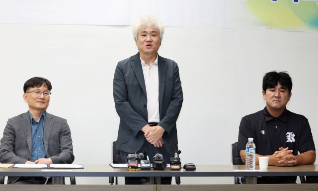 [속보] <b>광주일고</b> "배재고 야구부 '6개월 출전정지' <b>선처</b> 바란다" 공개 요...