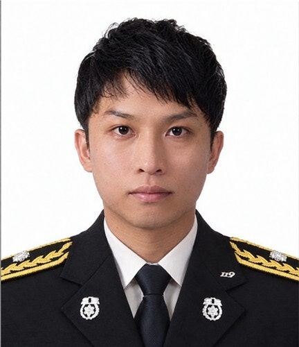 부천 화재 <b>순직</b> <b>김진석 소방위</b> 특진… 장례는 경기도청장으로