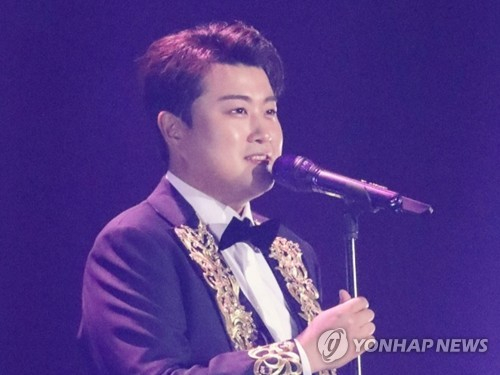 [속보]'<b>뺑소니</b>' 가수 <b>김호중</b>, 사라진 차량 블랙박스 메모리…경찰 <b>압수수색</b> 영...