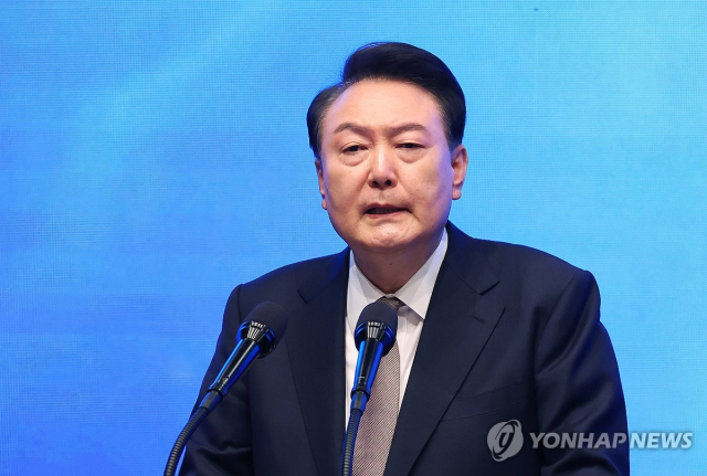 <b>신원식</b> "<b>트럼프</b>, 윤 <b>대통령</b>에 취임 전 만나자고 3∼4차례 말해...긴밀히...
