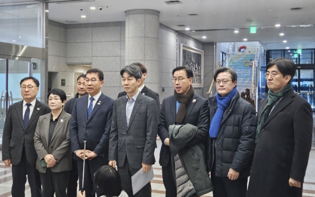 尹 대통령이 겨냥한 <b>선관위</b>, "자신이 대통령 된 <b>선거</b>관리시스템 <b>부정</b>"