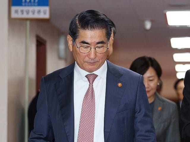 보석 요청한 <b>김용현</b> "<b>계엄</b> 행위 자체가 <b>내란</b>이 될 수 없어…직권남용한...
