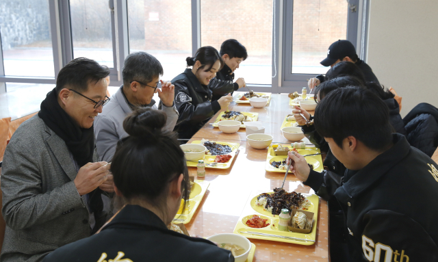 ◇가톨릭관동대는 10일 ‘1,000원의 아침밥’ 운영을 시작했다. 사진=가톨릭관동대 제공.