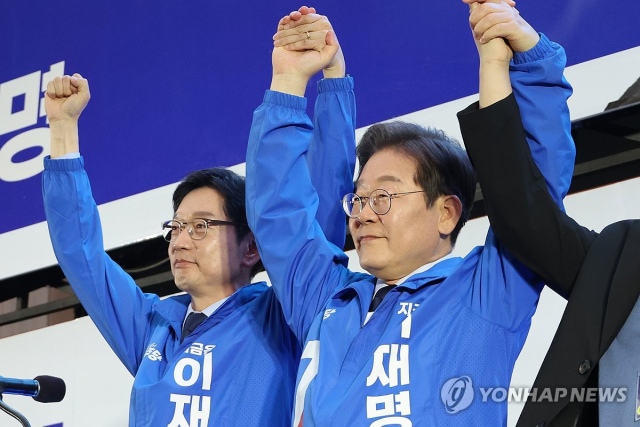 [속보]<b>안철수</b>, <b>김경수</b> '지방시대委'공직 복귀에 "전과자는 전과자끼리 ...