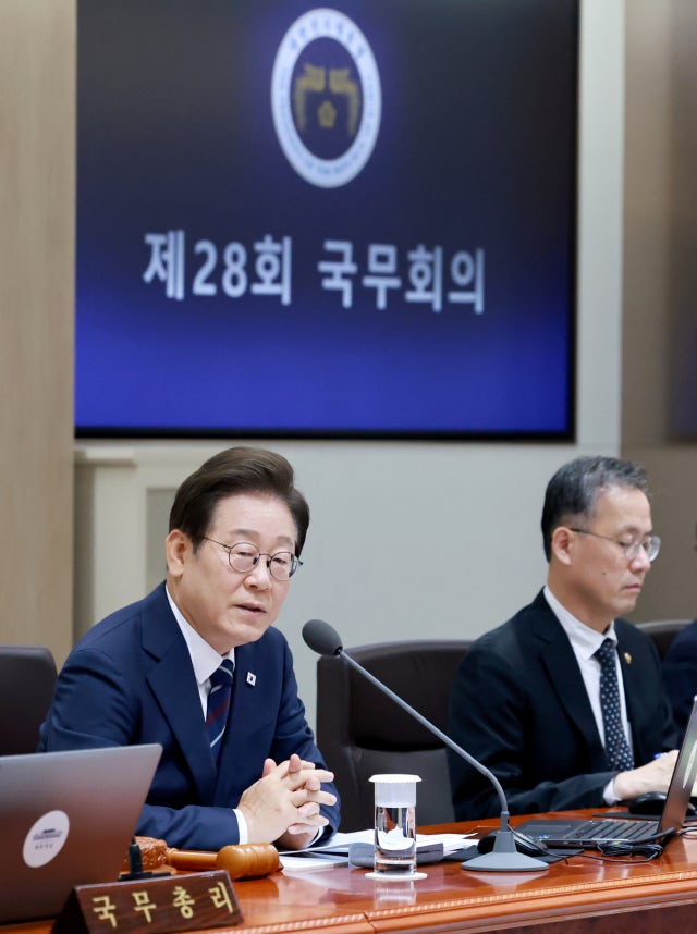 李대통령 '부동산 쏠림 <b>해소</b>' 정책기조…주식시장으로 대안 제시