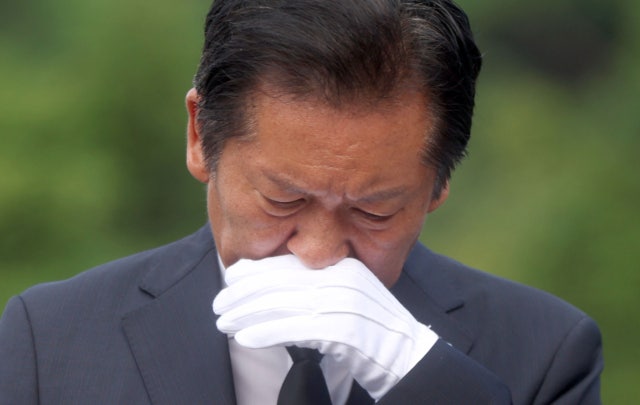 "잘하겠습니다"…<b>정청래</b>, 봉하마을 故 노무현 전 대통령 묘역 참배하며...