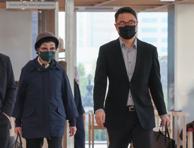 양평 <b>공흥지구</b> 개발 <b>특혜 의혹</b> 피의자 김건희 오빠 김진우·모친 최은순...