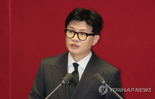 한동훈 “李대통령의 ‘종교단체 해산 운운’은 <b>통일교</b>가 <b>민주당</b>에 돈 ...