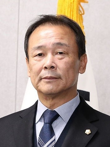 이춘만 인제군의장