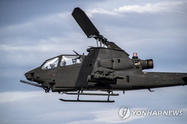 [속보]경기 가평서 군 헬기 추락…준위 2명 심정지,병원 이송