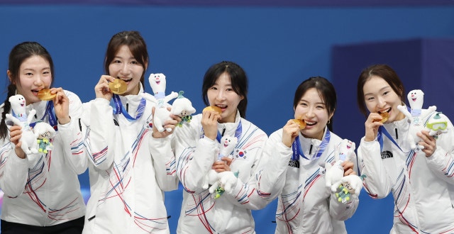 [속보]한국 쇼트트랙 여자 대표팀, 2026 밀라노 동계올림픽 3,000ｍ 계주 금메달 획득