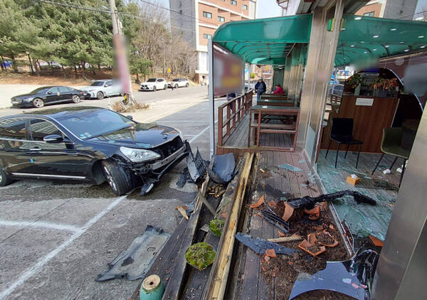 [독자 제공. 재판매 및 DB 금지]