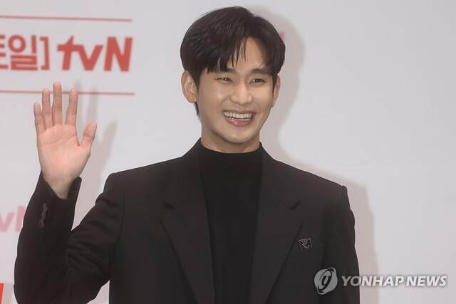 ‘고(故) 김새론 관련 의혹’으로 활동 중단했던 배우 김수현 1년여 만에 활동 재개