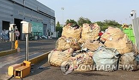 붕대 감긴 왼쪽 다리 시신 길이 41cm, 발 210mm⋯피해자 신원 파악 난항
