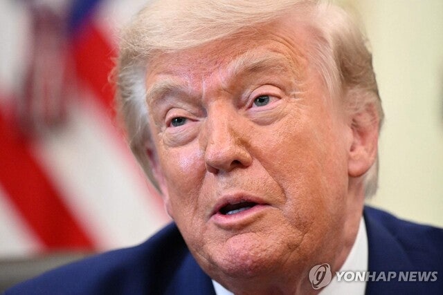 [속보] 트럼프 “이란과의 종전 협상 타결…19일 합의 서명되자마자 호르무즈 해협 개방될 것”