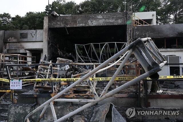경찰 "5명 숨진 한화에어로 폭발사고, 세척기계서 처음 폭발 일어난 것 같다” 책임자 진술 확보　