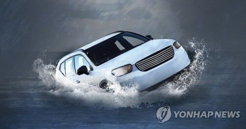[속보]음주단속 피해 달아나던 SUV 바다 추락…40대 운전자 숨져