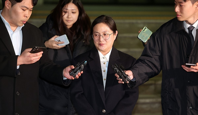 박나래, 전 매니저 ‘갑질’ 의혹 검찰 송치…불법 의료시술 의혹은 수사 중