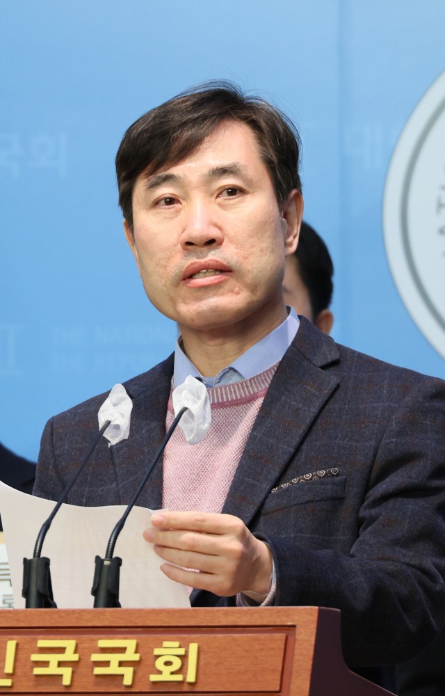 하태경 "김남국 코인 폭로자, 살해 협박 시달려"