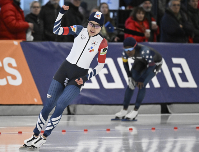 <b>김민선</b>, 빙속 <b>월드컵</b> 6차대회 <b>500m</b> 우승…7연속 메달 행진