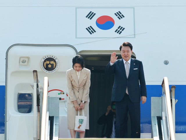 尹<b>대통령</b>, 투르크로 출국…중앙아시아 3국 국빈방문