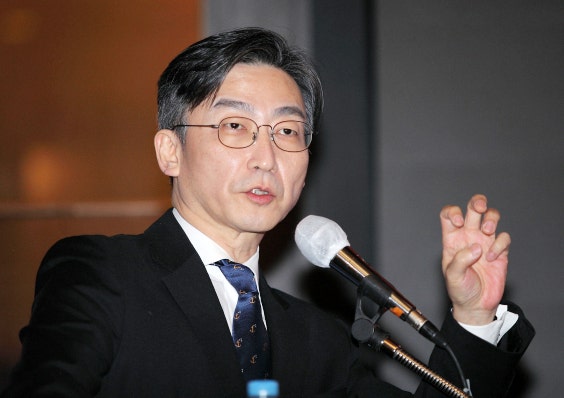 <b>이국종</b> "<b>의대생</b> 늘린다고 <b>소아과</b> 하겠나"…증원에 첫 입장