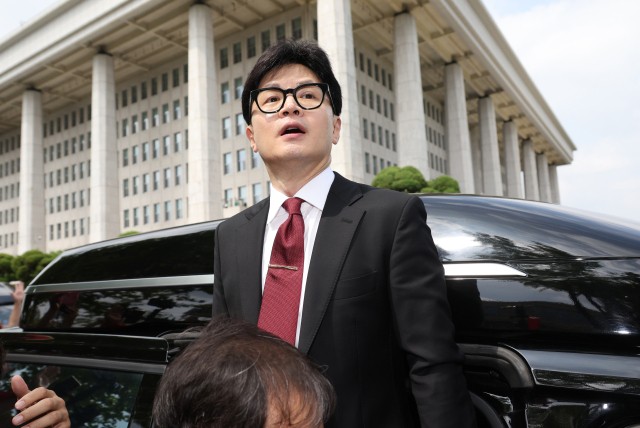 [속보] 與선관위, <b>한동훈</b> 사퇴 요구 <b>연판장</b>에 "화합 저해 행위, 단호히 대응"
