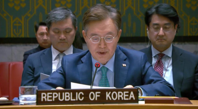 <b>황준국 유엔대사</b> "러 파병 북한군 총알받이 신세…돈은 <b>김정은</b> 주머니로...
