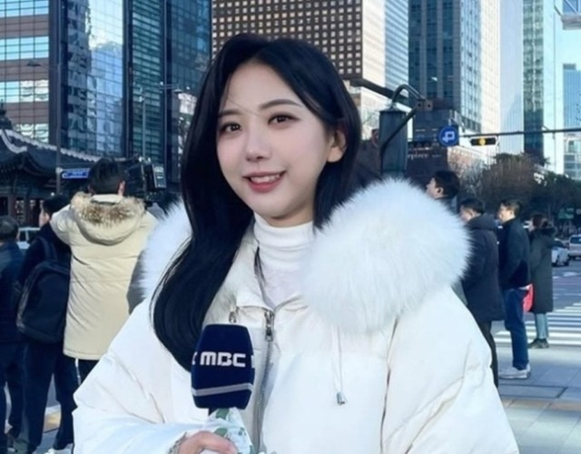 故 <b>오요안나</b> 온라인 커뮤니티서 '소송 자료' 유출, 일기장·카톡 공개 이...