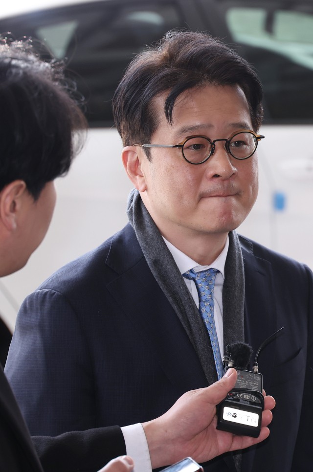 <b>이창수 서울중앙지검장</b>, 98일 만 <b>업무 복귀</b>…"헌재, 현명한 결정"