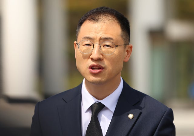 '국힘 탈당' <b>김상욱</b>, <b>이재명</b> <b>지지선언</b>…"대통령 적임자"