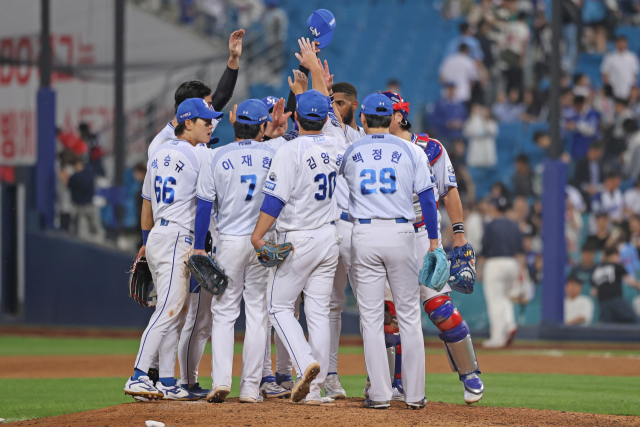 '상대 허를 찌른 발 야구' 삼성 라이온즈, <b>롯데</b> 자이언츠 격파