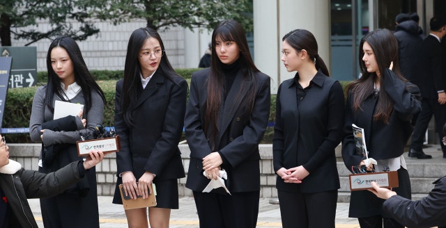 법원 "<b>뉴진스</b>, <b>독자활동</b>시 1인당 10억씩 어도어에 <b>배상</b>"