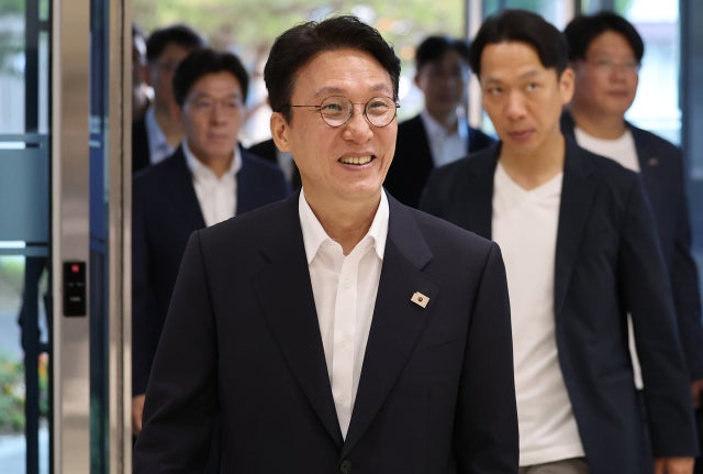 국민의힘 '<b>김민석</b> 사퇴' 공세 압박…"현금 6억 재산신고 누락"