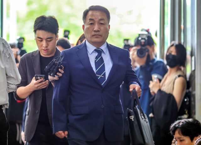 김계환 전 사령관, 해병 특검 출석… '<b>VIP 격노설</b>' 조사