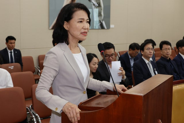 <b>이진숙</b> "李 대통령, <b>방송법</b> 방통위 자체안 <b>지시</b>"…대통령실 "의견물은 ...