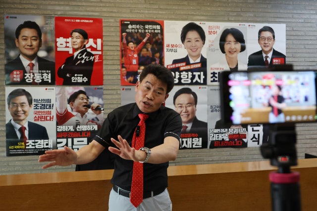 <b>전한길</b>에 칼 빼든 국힘…'전대방해' 윤리위 <b>징계</b> 절차 개시