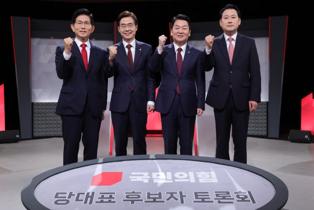 국<b>힘 당 대표 후보</b> 두 번째 TV 토론…尹 체포·특검 놓고 충돌
