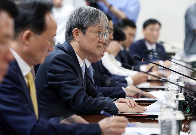 시중<b>은행</b>의 봉이 김선달식 '이자장사'…<b>예대금리차</b> 갈수록 커져