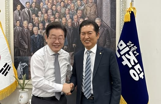 이재명 대통령과 정청래 더불어민주당 대표. 정청래 페이스북 캡처.