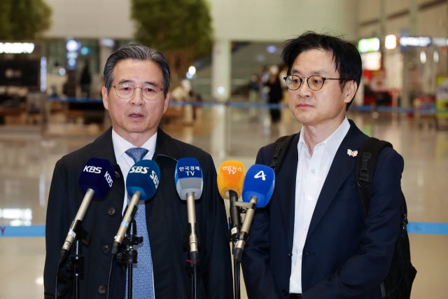 '대미 협상' <b>김용범</b> "아직 핵심쟁점 입장 <b>팽팽</b>…끝까지 노력"
