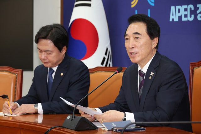 李 <b>대통령 재판</b>, 이론적으로 가능?…與 '<b>재판중지법</b>'→'국정안정법'