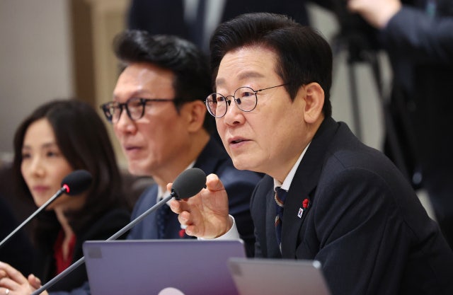 李대통령, '<b>종교단체 해산</b>' 재차 언급…"불법 자금으로 이상한 짓"