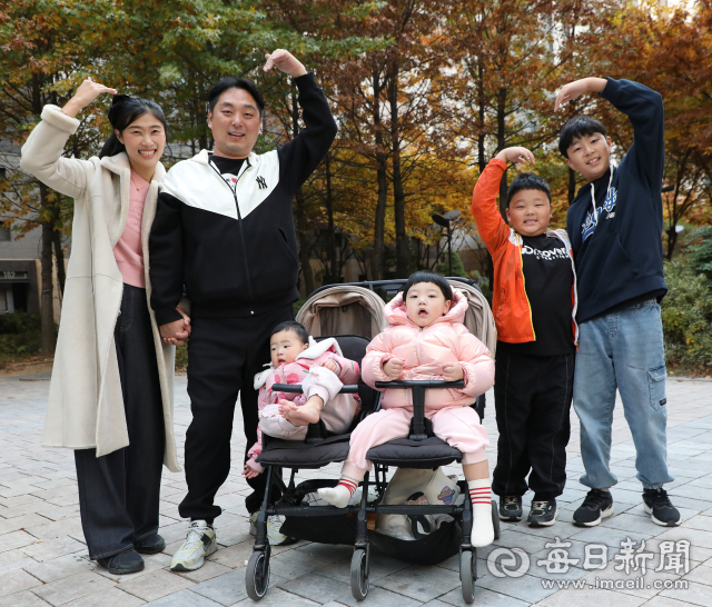 최승식·김유진 부부와 첫째 우주,<a href=