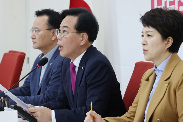 <b>통일교</b> 사태 일파만파…野 "與 봐주기·특검해야" 與 "물타기"
