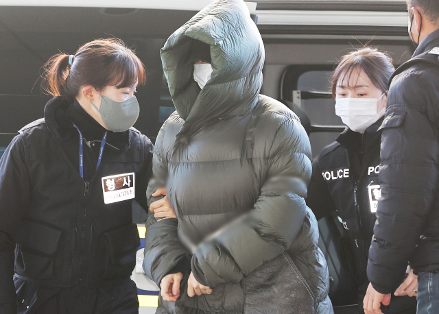 황하나, 또 마약? 400만원 패딩 입고 법원行