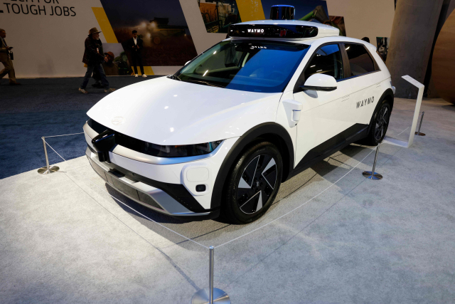 웨이모가 현대차와 협력해 개발한 6세대 로보택시.연합뉴스