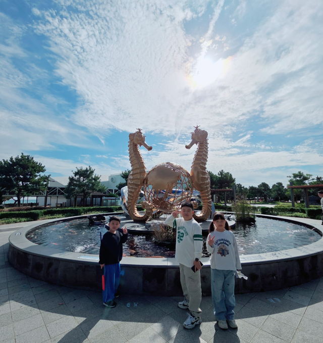 김승우·윤소희 씨 가족들은 지난해 10월 국립수산과학원 수산과학관과 해운대 씨라이프 부산 아쿠아리움에 다녀왔다.윤소희 씨제공