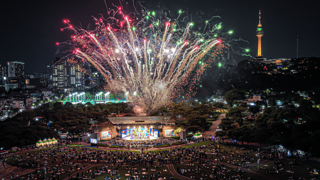 코오롱야외음악당에서 열린 제17회 DIMF 개막축하공연 모습. 사진은 기사와 상관없음. 매일신문 DB